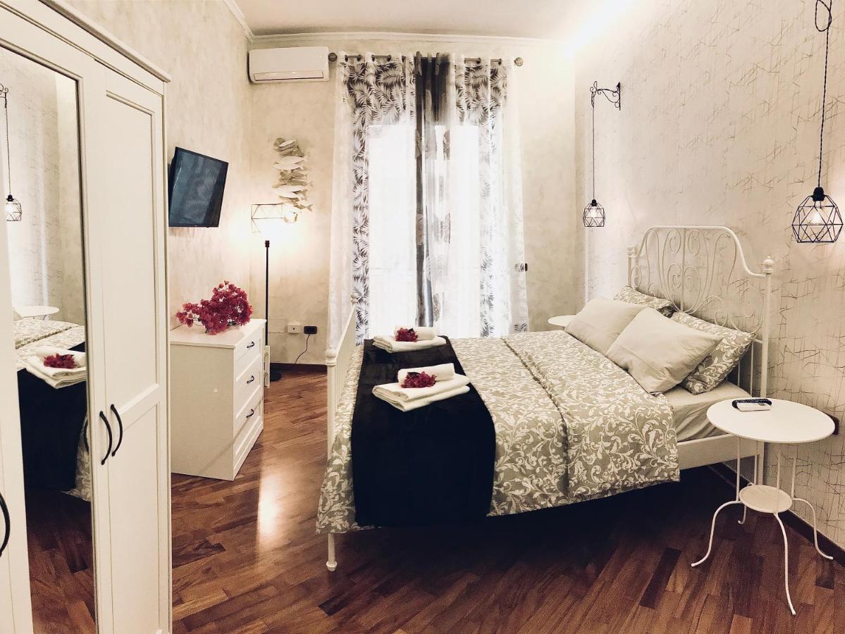 Salerno Historic Center Lovely Flat Bagian luar foto